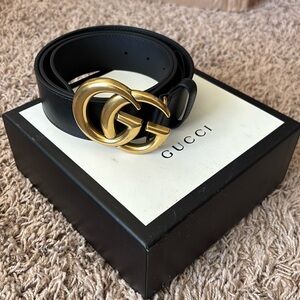 Gucci Black Leather Gold Double G Buckle Belt